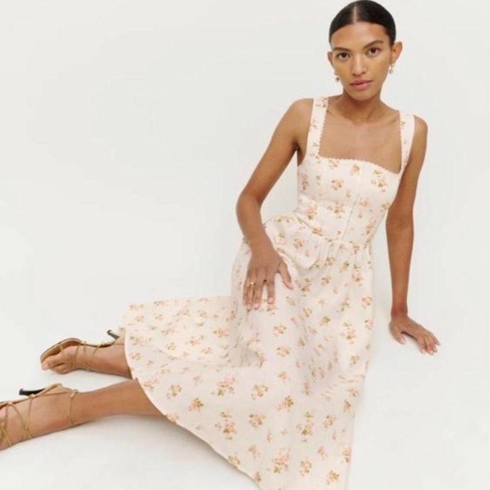 Reformation Tagliatelle Linen Dress, size 2
New with tags!!